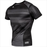 【新入荷】VENUM 半袖ラッシュガード(Compression) Amrap Model 黒/グレー [vn-rg-ss-comp-amrap-bkgy]