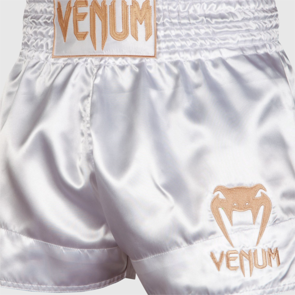 VENUM Muay Thai Shorts [Classic] ホワイト/ゴールド (White/Gold)[vn-fs-muaythai-classic-whgd]